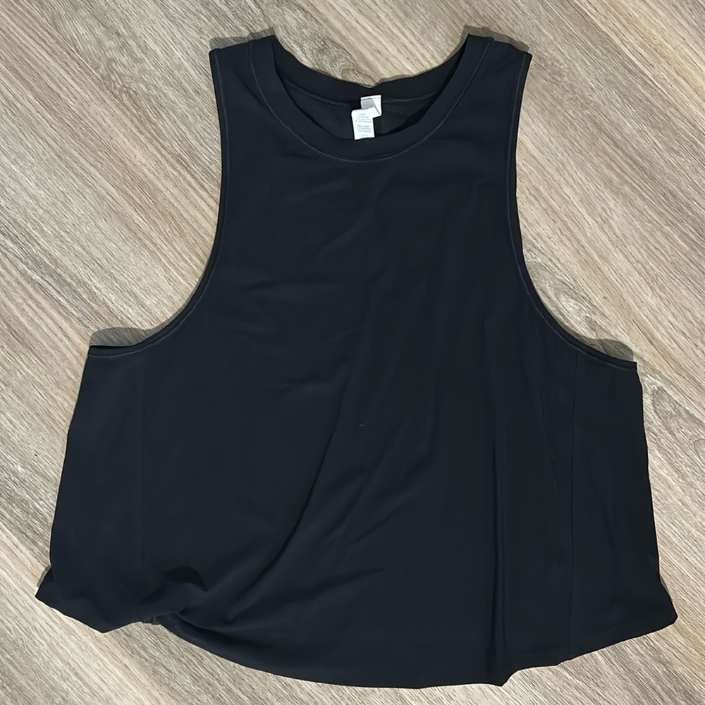 Lululemon pleated back workout top